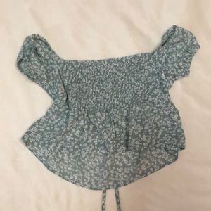 FLOWY CROP GREEN TOP W WHITE FLOWERS AND TIE :)